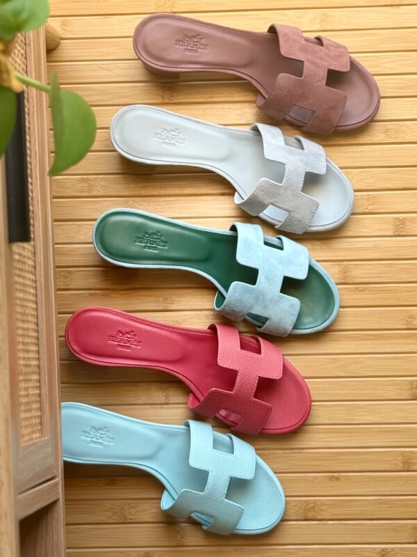 Hermès Oran Sandals – Pink Leather Slides